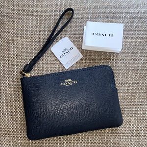 ✨Navy Blue Coach Wristlet✨